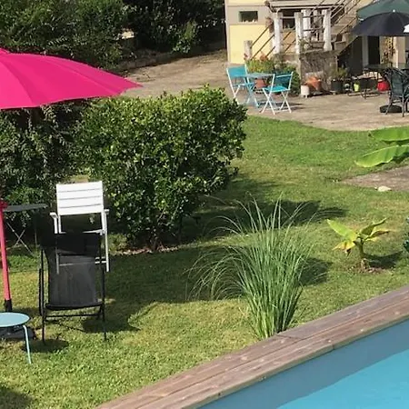 Oda ve Kahvaltı D'hotes Ecole Buissonniere En Dordogne Le Buisson-de-Cadouin